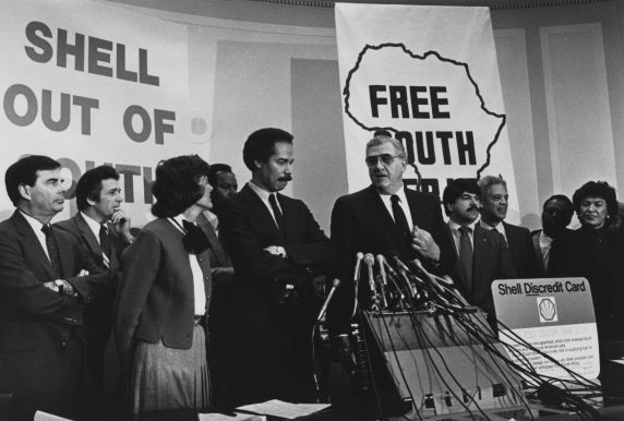 (11477) Tutu, Bieber, Robinson, Shell Boycott, Washington DC, 1986 (11477) Tutu, Bieber, Robinson, Shell Boycott, Washington DC, 1986