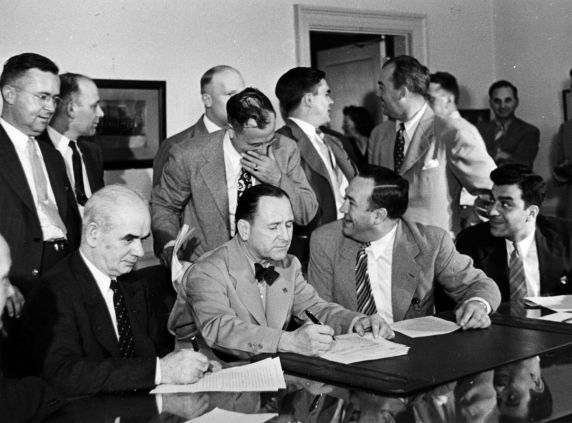 (11495) Contract Signing, Ford Strike, Dearborn, Michigan, 1941 (11495) Contract Signing, Ford Strike, Dearborn, Michigan, 1941