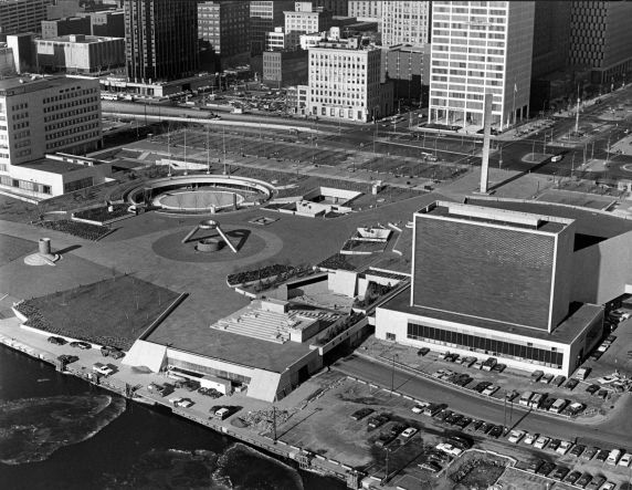 (10005) Districts, Civic Center, Hart Plaza, Detroit, Michigan, 1988 (10005) Districts, Civic Center, Hart Plaza, Detroit, Michigan, 1988