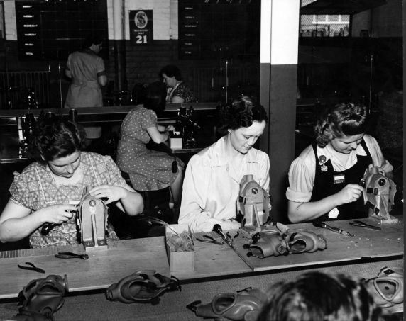 (1666) War Industry, Second World War, Eureka Gas Mask Factory, Detroit, 1941 (1666) War Industry, Second World War, Eureka Gas Mask Factory, Detroit, 1941