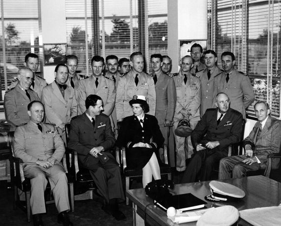(1716) Military, Ford Motor Company, Willow Run, Ypsilanti, Michigan, 1943 (1716) Military, Ford Motor Company, Willow Run, Ypsilanti, Michigan, 1943