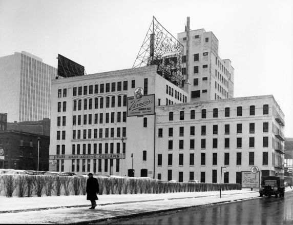 (2344) Vernor's Bottling Plant, Factories, Woodward Ave, Detroit, 1955 (2344) Vernor's Bottling Plant, Factories, Woodward Ave, Detroit, 1955