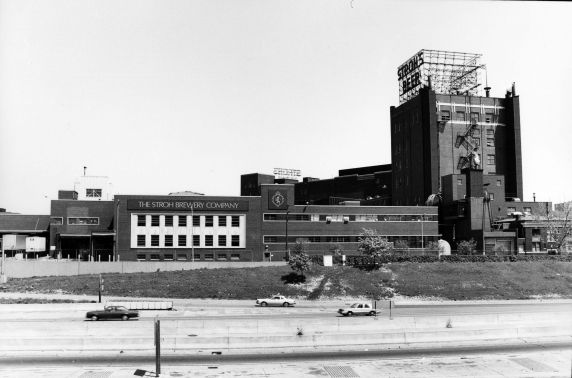 (2357) Buildings, Stroh Brewing Company, Detroit, 1985 (2357) Buildings, Stroh Brewing Company, Detroit, 1985