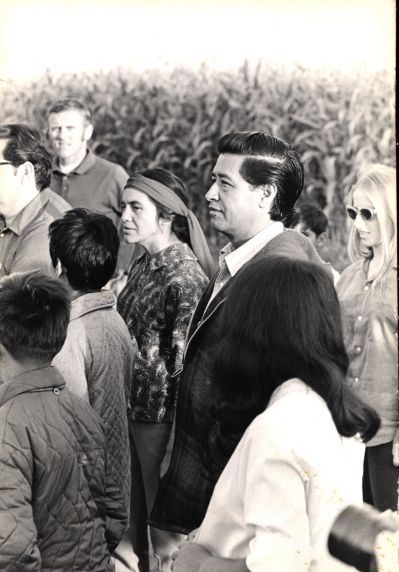 (236) Dolores Huerta, Cesar Chavez, Demonostration, c. 1968. (236) Dolores Huerta, Cesar Chavez, Demonostration, c. 1968.