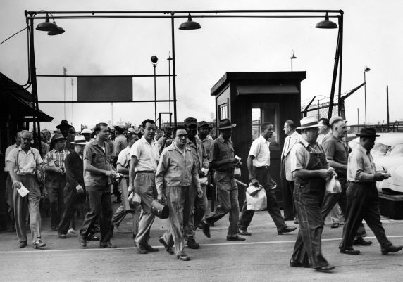 (2644) Buildings, Automobile Factories, Packard Plant, Detroit, 1954 (2644) Buildings, Automobile Factories, Packard Plant, Detroit, 1954