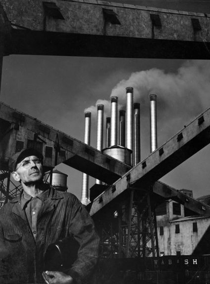 (2647) Buildings, Automobile Factories, Ford Rouge, Dearborn, 1958 (2647) Buildings, Automobile Factories, Ford Rouge, Dearborn, 1958