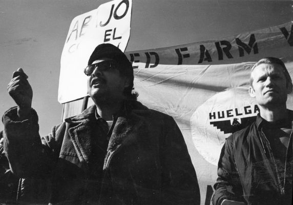 (26488) Richrad Chavez, LeRoy Chatfield, National Farm Bureau, 1972 (26488) Richrad Chavez, LeRoy Chatfield, National Farm Bureau, 1972