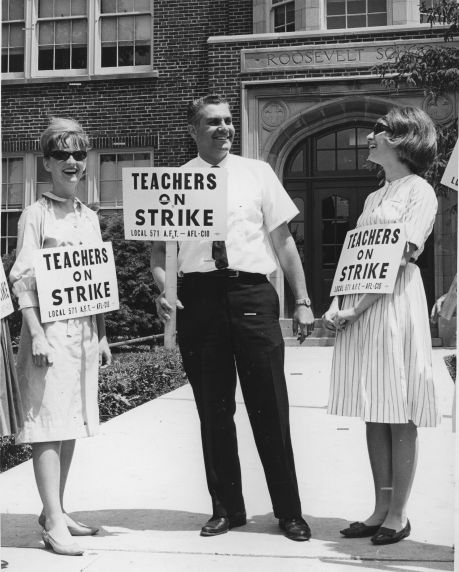(26572) Teachers on Strike, Local 571, AFT (26572) Teachers on Strike, Local 571, AFT