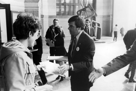 (27886) AFL-CIO Leaflet Day (27886) AFL-CIO Leaflet Day