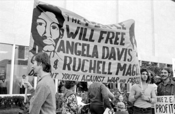 (27955) Angela Davis, Demonstrations, Detroit, 1971 (27955) Angela Davis, Demonstrations, Detroit, 1971