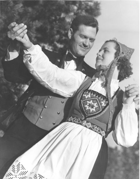 (28298) Ethnic Communities, Norwegian, Dancers, 1940 (28298) Ethnic Communities, Norwegian, Dancers, 1940