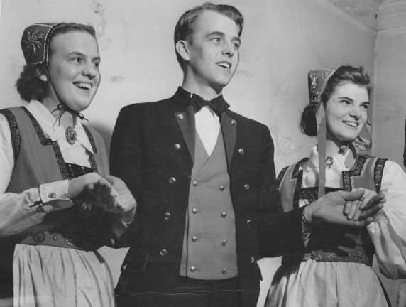 (28299) Ethnic Communities, Norwegian, Dancers, 1940 (28299) Ethnic Communities, Norwegian, Dancers, 1940