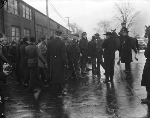 (28641) Riots, Housing, Sojourner Truth, Detroit Police, 1942 (28641) Riots, Housing, Sojourner Truth, Detroit Police, 1942