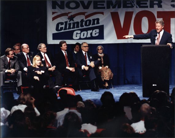 (28789) Presidents, Campaigns, Bill Clinton, Detroit, 1992 (28789) Presidents, Campaigns, Bill Clinton, Detroit, 1992