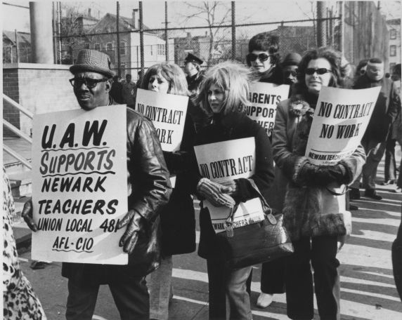 (29074) Picket Lines, Newark Teacher's Union, Local 481, AFT (29074) Picket Lines, Newark Teacher's Union, Local 481, AFT