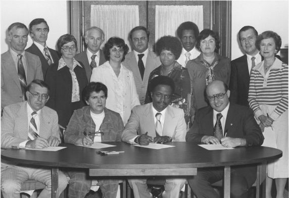 (29080) Contract Signing, Pittsburgh Federation of Teachers, AFT (29080) Contract Signing, Pittsburgh Federation of Teachers, AFT