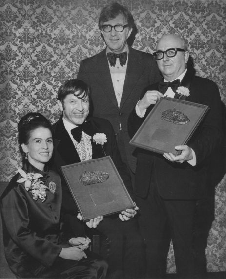 (29086) Two Leaders of the Philadelphia Federation of Teachers, Local 3, Display Israel's City of Peace Awards (29086) Two Leaders of the Philadelphia Federation of Teachers, Local 3, Display Israel's City of Peace Awards