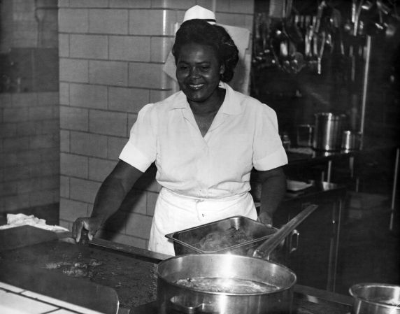 (29168) Female Food Service Employee, Christine Hitt, VA Hospital, Erie, Pennsylvania (29168) Female Food Service Employee, Christine Hitt, VA Hospital, Erie, Pennsylvania