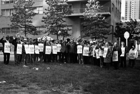 (29300) Gus Bevona, Demonstrators, Local 32B-32J Strike, Lincoln Towers, New York City, 1976 (29300) Gus Bevona, Demonstrators, Local 32B-32J Strike, Lincoln Towers, New York City, 1976