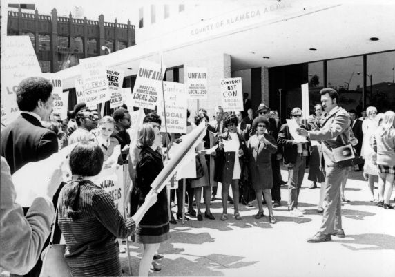 (30443) SEIU Locals 535 and 250 Protest, Alameda County, California (30443) SEIU Locals 535 and 250 Protest, Alameda County, California