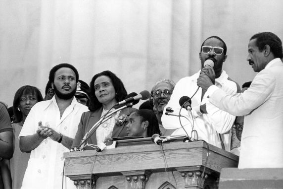 (30582) Coretta Scott King, Stevie Wonder, Martin Luther King 20th Anniversary March, 1983 (30582) Coretta Scott King, Stevie Wonder, Martin Luther King 20th Anniversary March, 1983