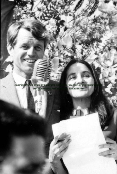 (320) Senator Robert Kennedy and Dolores Huerta (320) Senator Robert Kennedy and Dolores Huerta