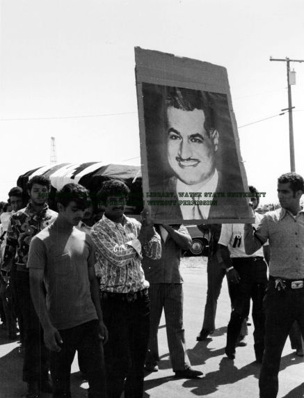 (326) Arab mourners carry the casket of Nagi Daifullah enroute to his funreal (326) Arab mourners carry the casket of Nagi Daifullah enroute to his funreal