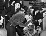 (4002) Strikers, visitors, Flint, Michigan (4002) Strikers, visitors, Flint, Michigan