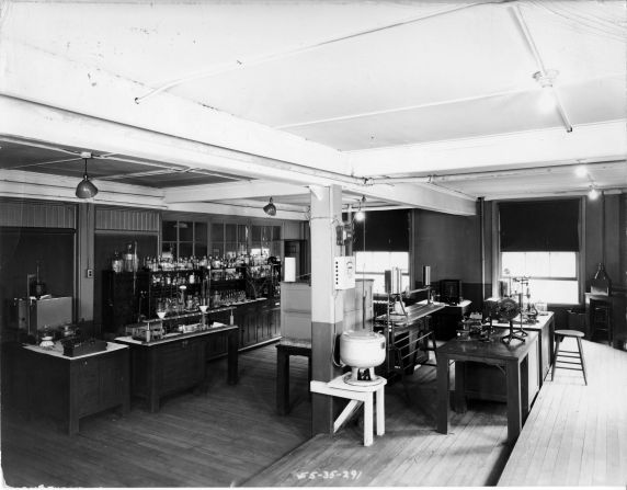 (6685) Classrooms, Interiors, Chemistry Lab, Old Main, c. 1935 (6685) Classrooms, Interiors, Chemistry Lab, Old Main, c. 1935