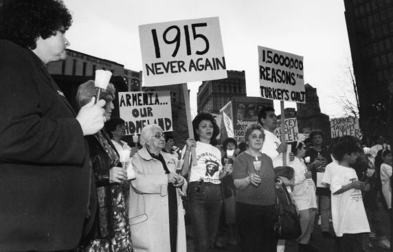 (79819) Ethnic Communties, Armenian, Demonstrations, 1990 (79819) Ethnic Communties, Armenian, Demonstrations, 1990