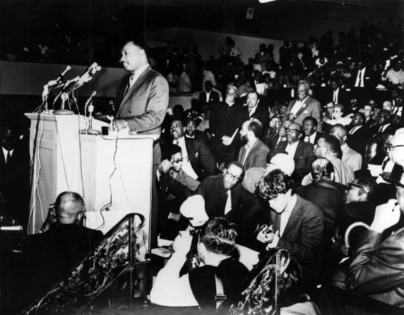 (8887) King speaks in Memphis (8887) King speaks in Memphis