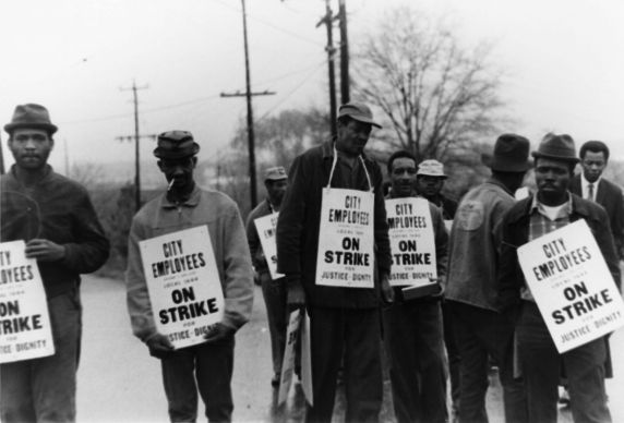 (7635) Atlanta sanitation workers prepare to march (7635) Atlanta sanitation workers prepare to march