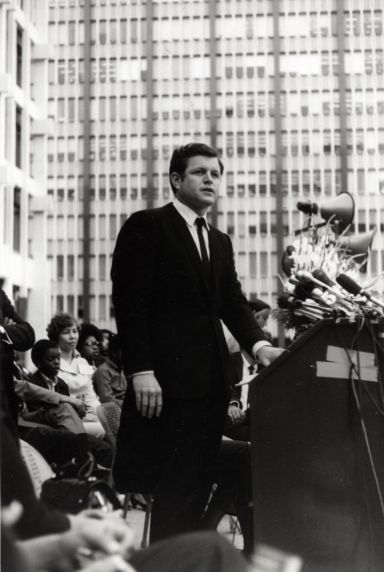 (24727) Kennedy Remembers King (24727) Kennedy Remembers King