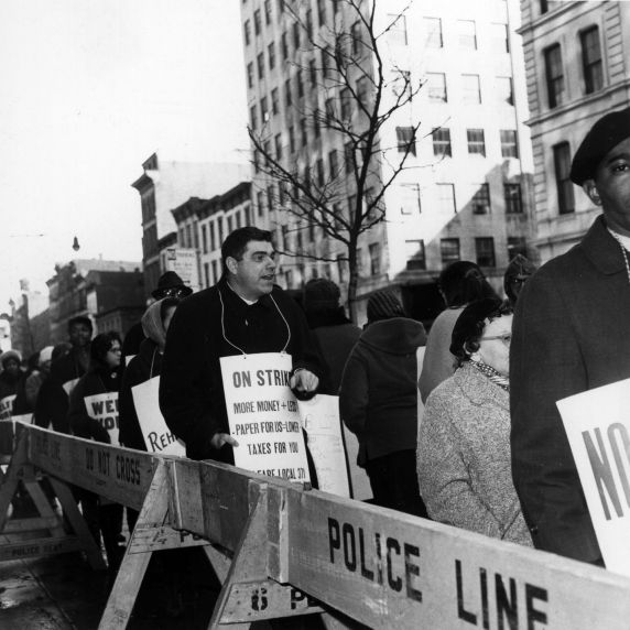 (30477) Gotbaum pickets, 1965 (30477) Gotbaum pickets, 1965