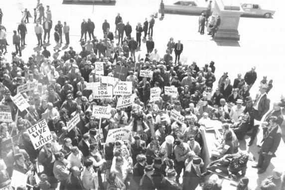 (7662) Minnesota Council 6 protest (7662) Minnesota Council 6 protest