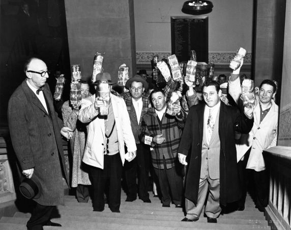 (7674) Council 50 makes demands (7674) Council 50 makes demands