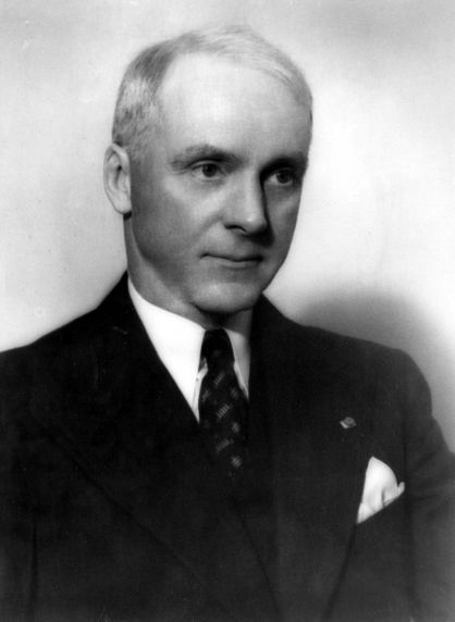 (1230) Wallace Clark, Portrait (1230) Wallace Clark, Portrait
