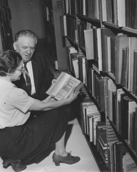 (9813) Detroit Librarian (9813) Detroit Librarian