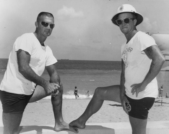 (9975) Life Guards (9975) Life Guards